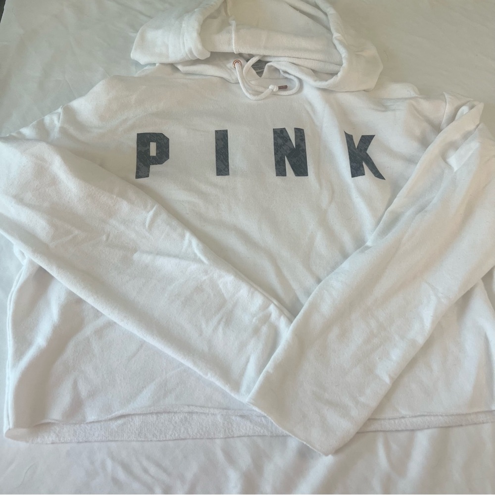 PINK Victoria's Secret White hooded cropped sweatshirt with cutout in back